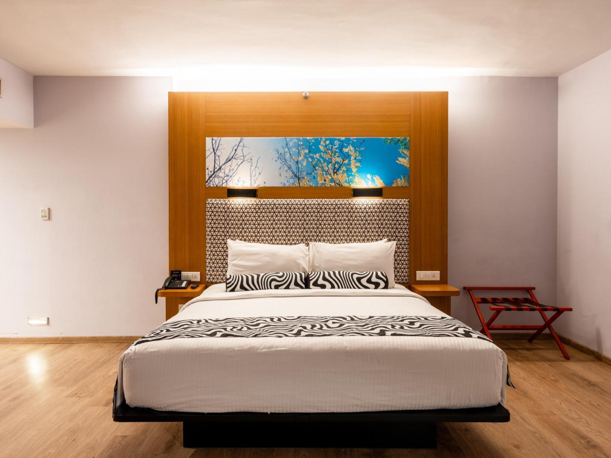 Sunday Hotel Chandigarh Zirakpur Εξωτερικό φωτογραφία