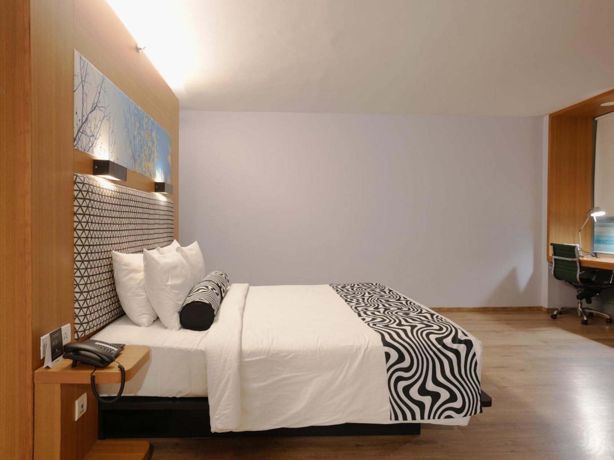 Sunday Hotel Chandigarh Zirakpur Εξωτερικό φωτογραφία