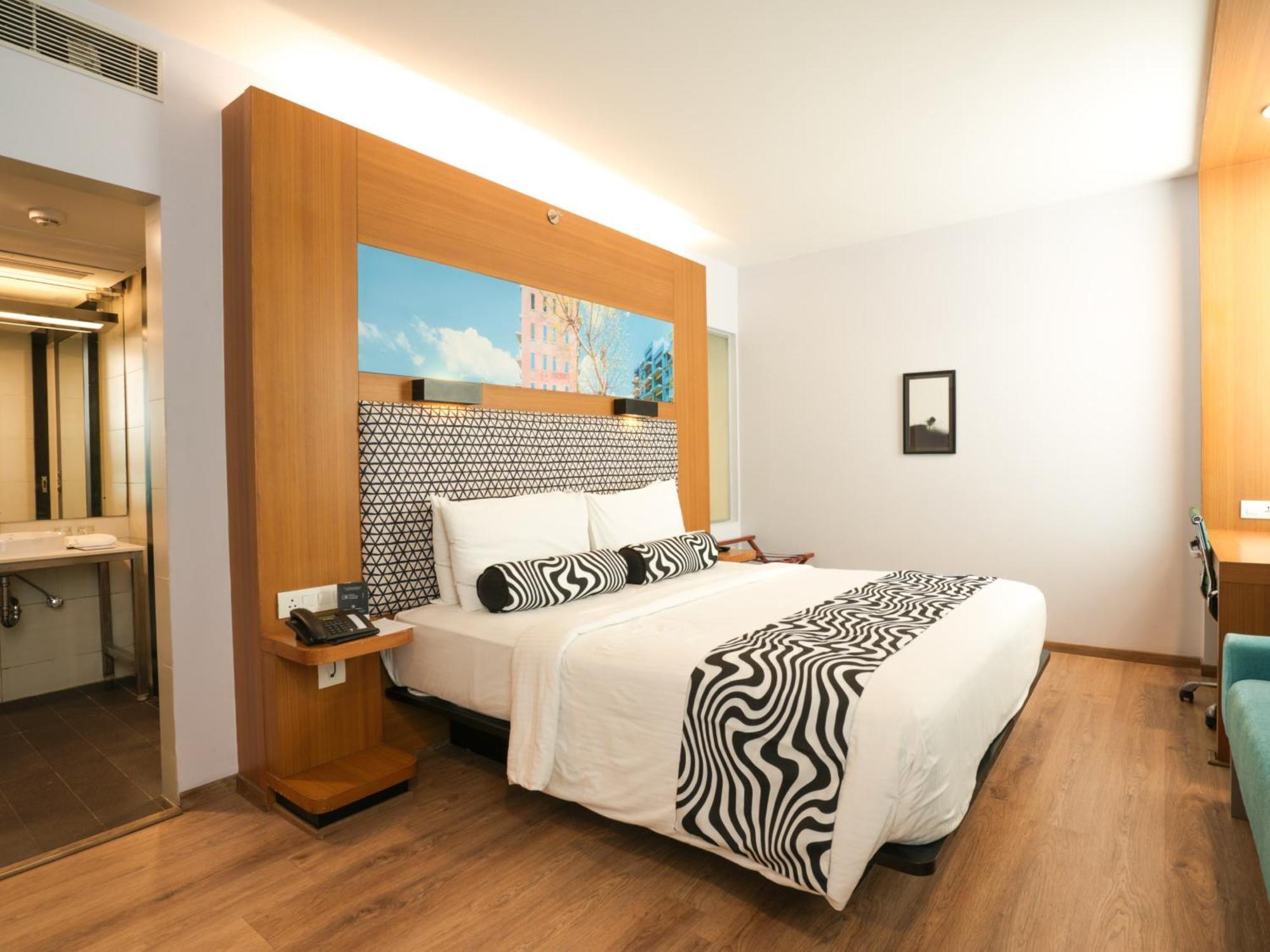 Sunday Hotel Chandigarh Zirakpur Εξωτερικό φωτογραφία