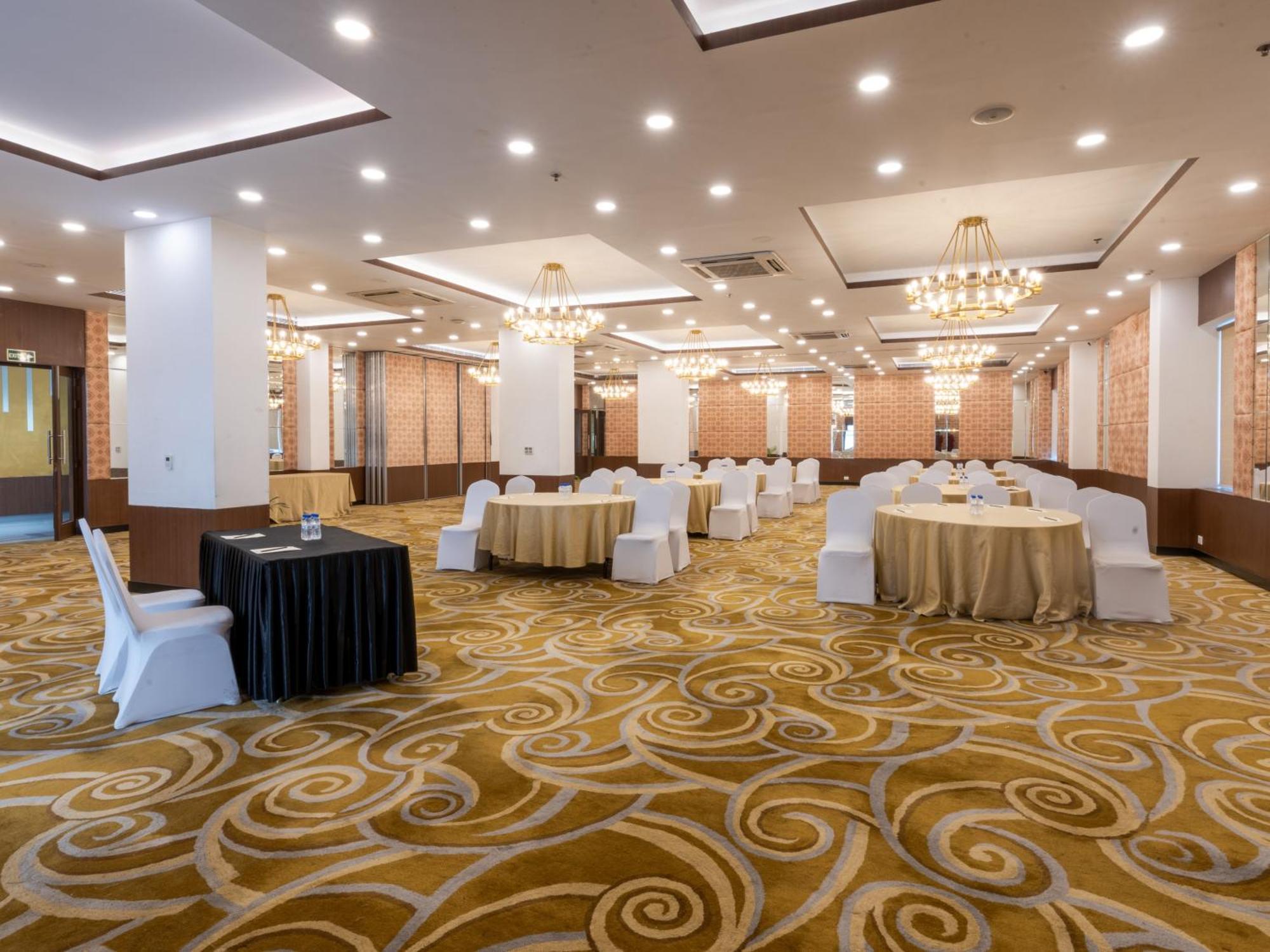 Sunday Hotel Chandigarh Zirakpur Εξωτερικό φωτογραφία