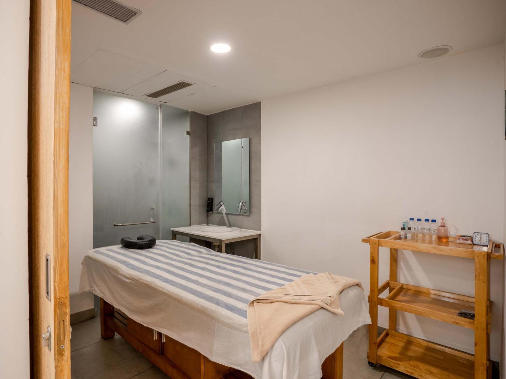 Sunday Hotel Chandigarh Zirakpur Εξωτερικό φωτογραφία