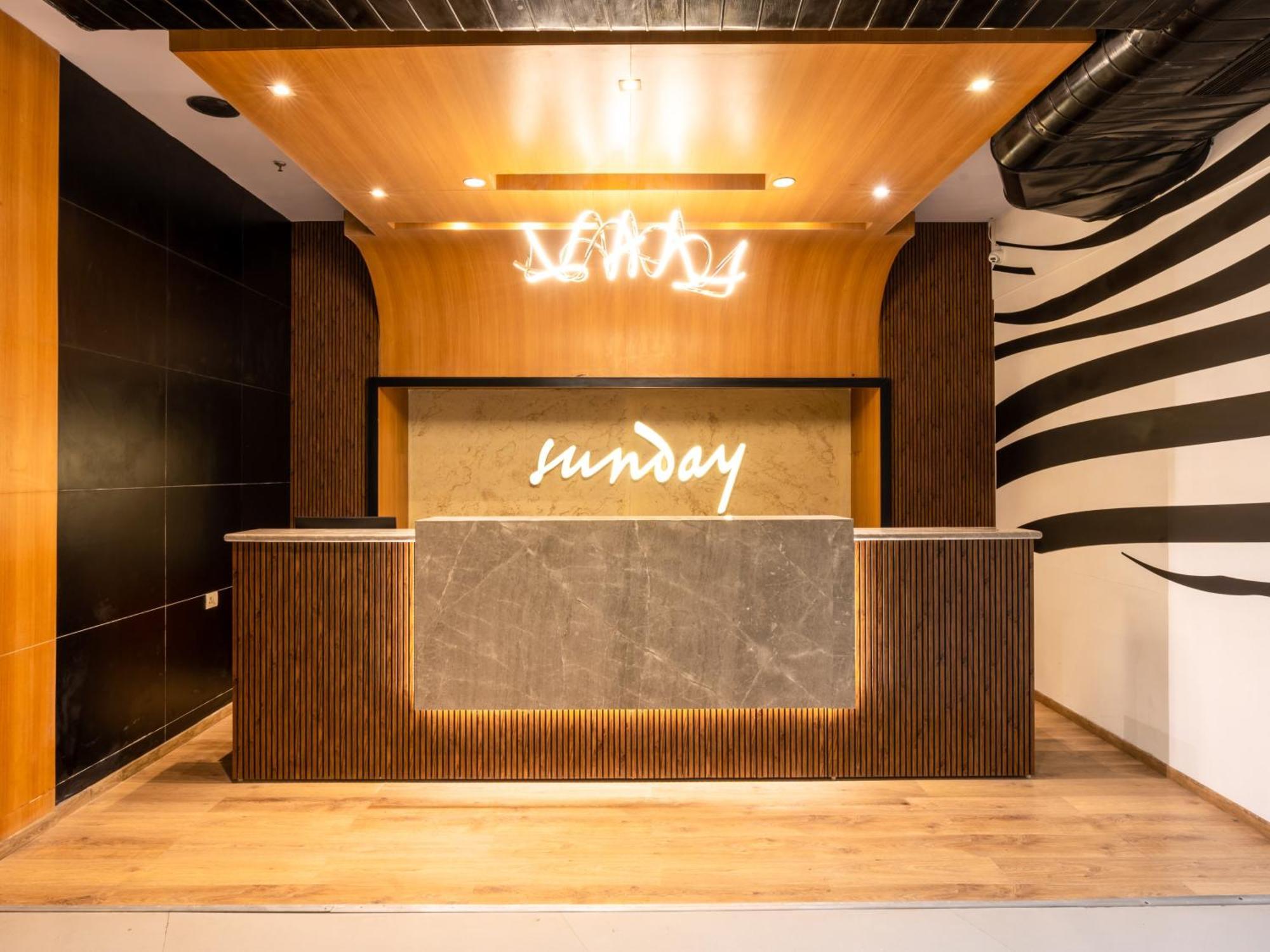 Sunday Hotel Chandigarh Zirakpur Εξωτερικό φωτογραφία